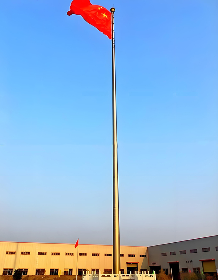 Korrosionsbeständiger konischer Fahnenmast aus Titan mit Handkurbel Korrosionsbeständiger konischer Fahnenmast aus Titan mit Handkurbel