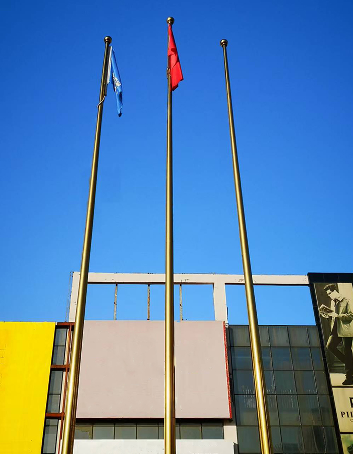 Horizontaler Fahnenmast für Auszeichnungen aus Titan Horizontaler Fahnenmast für Auszeichnungen aus Titan
